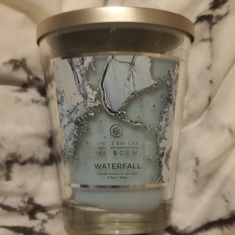 Waterfall candle